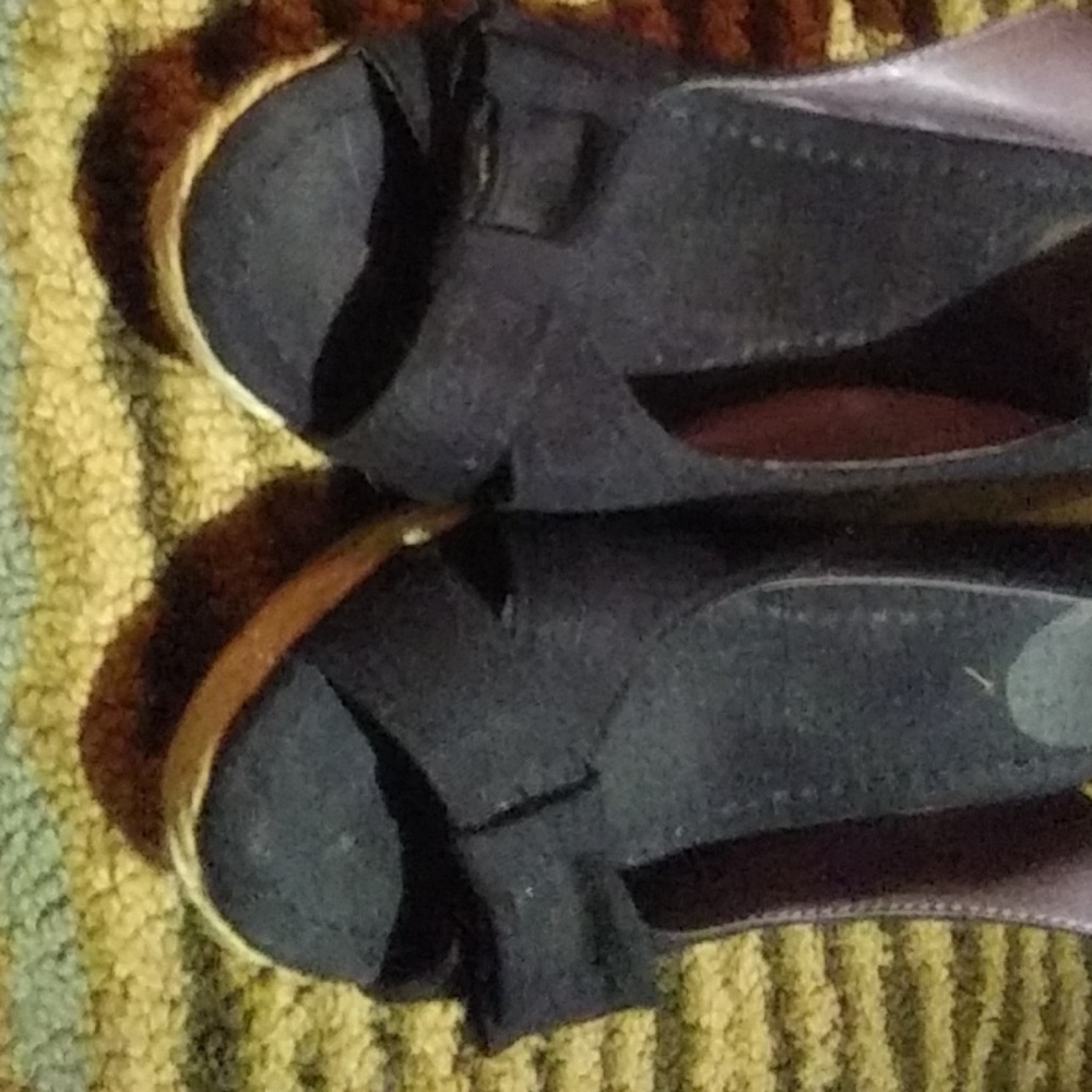 High Heels - Picture 2 of 3